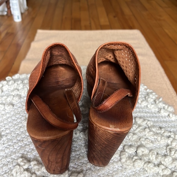 FREE PEOPLE Leather Clogs - Picture 4 of 10